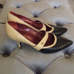 CHANEL Black and Cream Heels